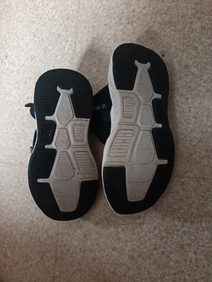 Chaussures pointure 28 - photo numéro 3