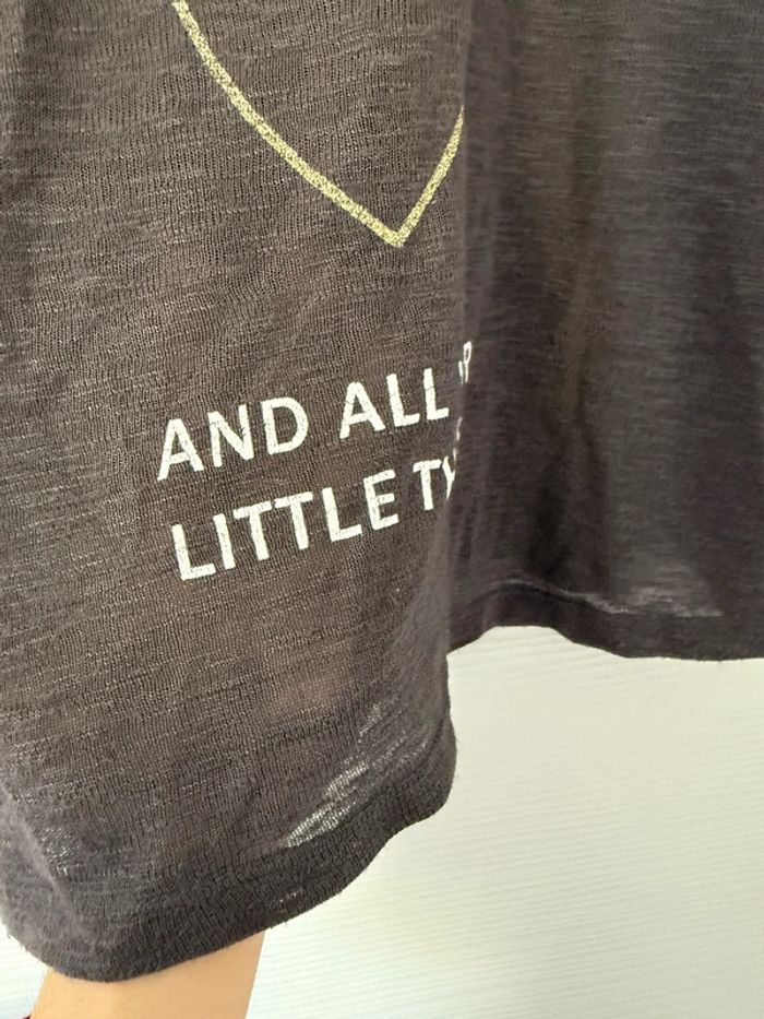 Haut t-shirt pull fin gris foncé anthracite écriture motifs à manches 3/4 col rond - photo numéro 4