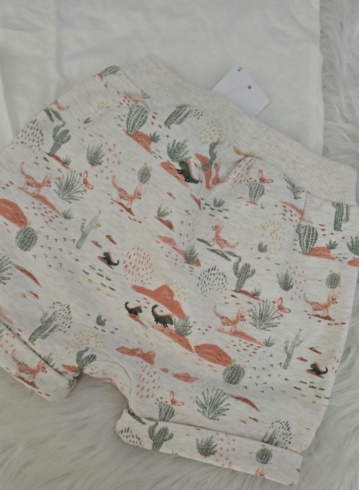 NEUFS (non portés)🏷🥰.😍💙🤩 short et teeshirt mc 23/24mois Garçon 🤩💙😍 - photo numéro 2