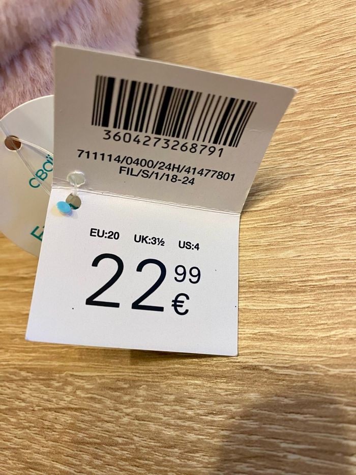 Chausson Obaïbi NEUF (taille 20) - photo numéro 9