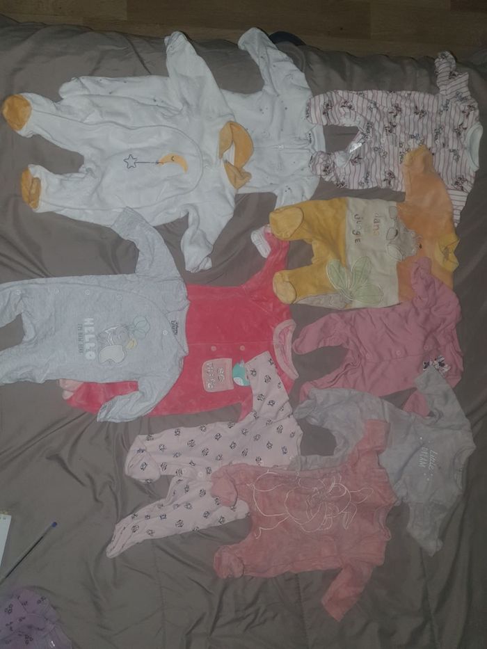 Affaire bébé fille 0 1mois - photo numéro 2