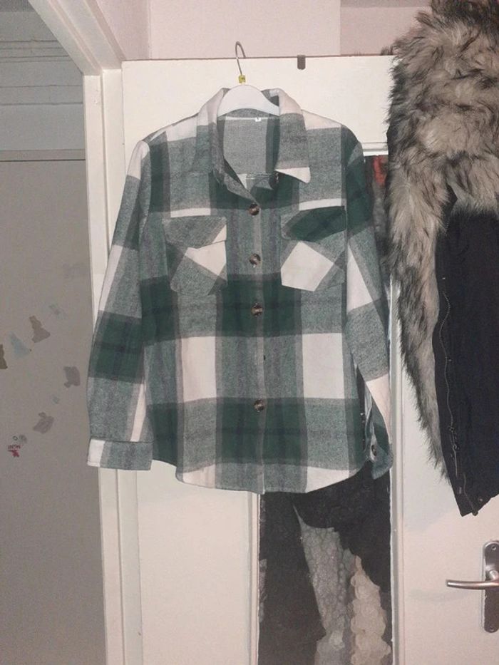 chemise à carreau t.36
