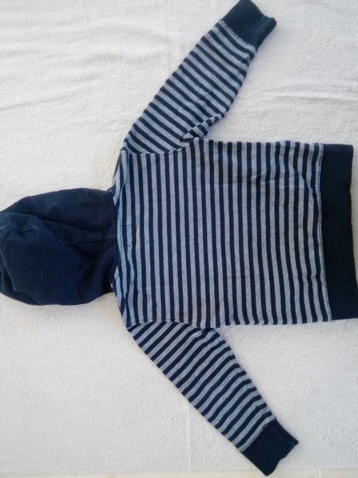 Sweat Okaïdi 3 ans (réf interne B17)(familleac72) - photo numéro 2