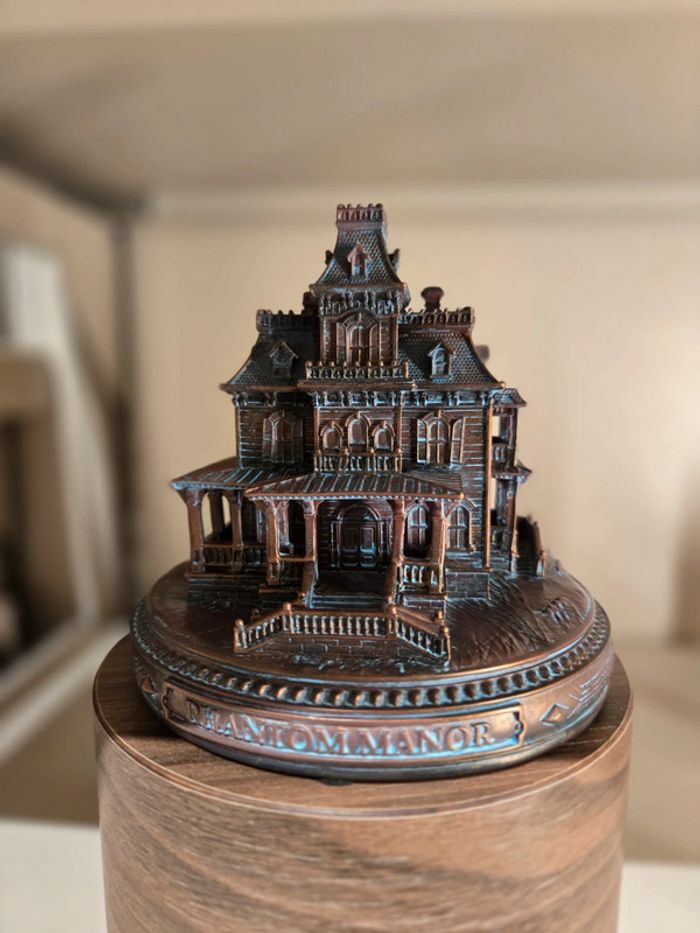 Figurine Phantom Manor