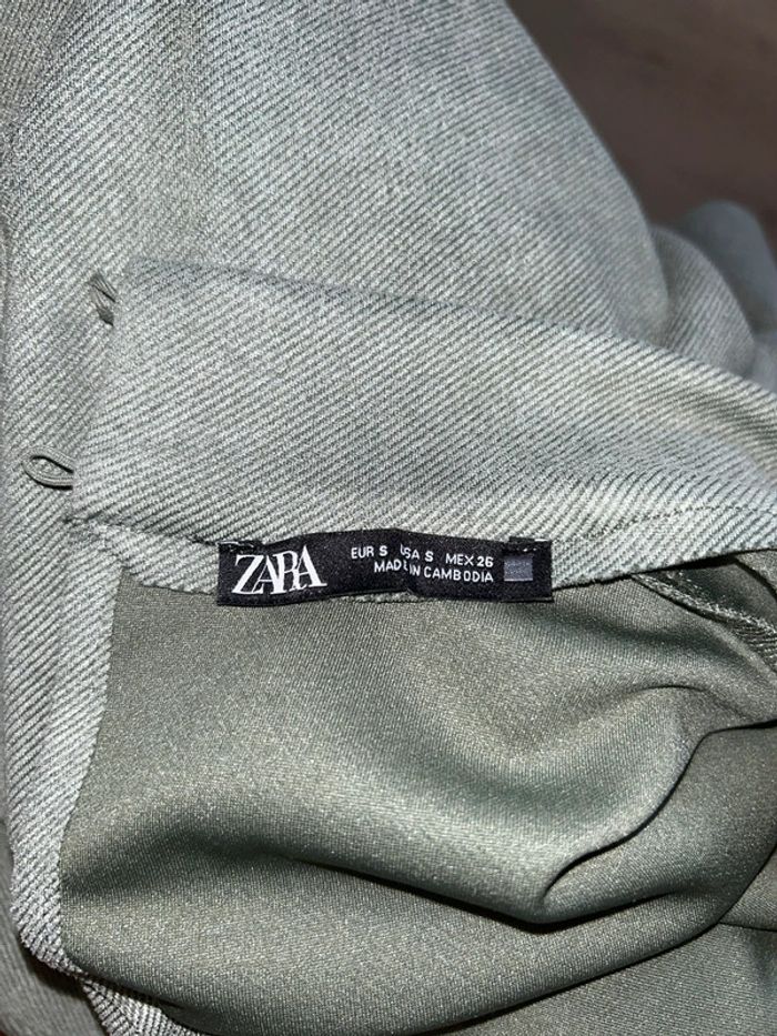 Robe manches courtes col montant douce verte Zara - photo numéro 6