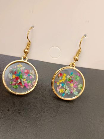 Boucles d'oreilles résine fleurs multicolores