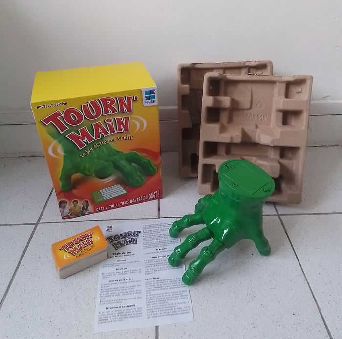 Jeu Tourn'main. Jeu actions/vérités. 7ans+