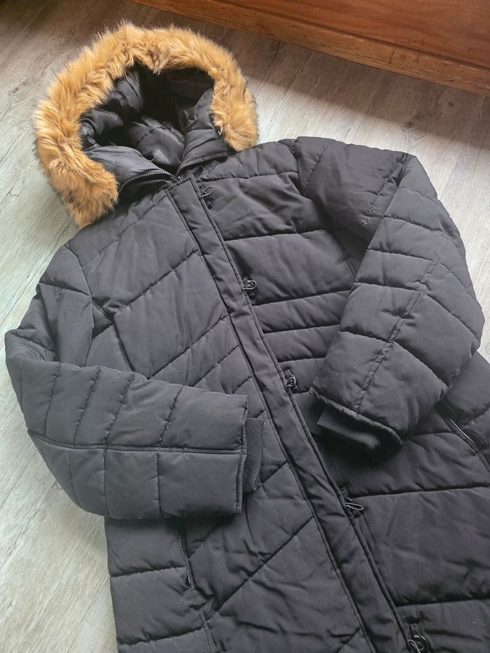 Manteau - doudoune longue taille 4 noire ( prévoir de recoudre à l'intérieur la doublure ) - photo numéro 2