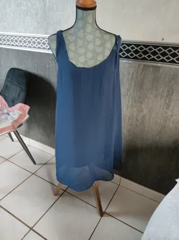 Tunique bleu marine sans manche aisselle a aisselle 48