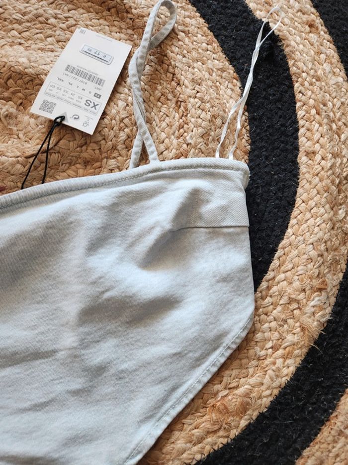 Top XS - photo numéro 2