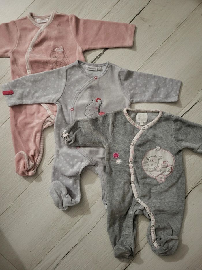 Lot de 3 pyjamas velours fille noukies 3mois