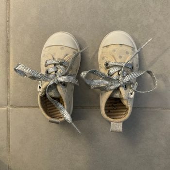 Chaussures lulu castagnette taille 19