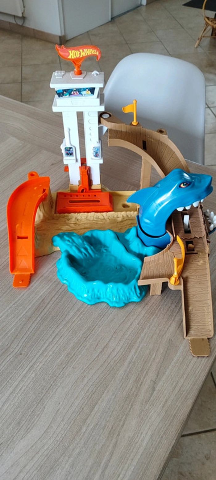 Requin attaque Hot Wheels - photo numéro 4