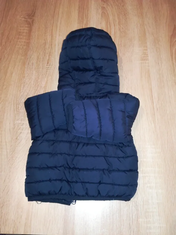 Lot d'une doudoune à manches longues et d'une doudoune sans manches en 12mois 74cm - photo numéro 5