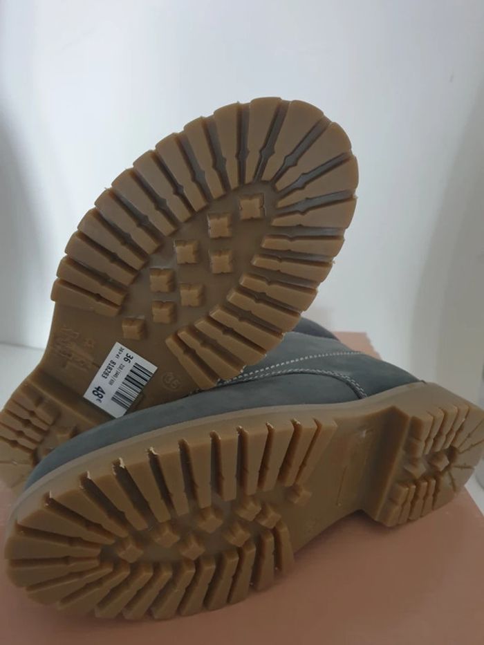 Bottines grises dessus cuir Taille 36 - photo numéro 2