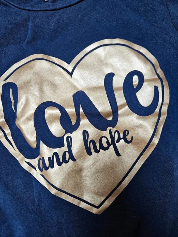 Tee-shirt ML Shein Love and Hope Taille 7 ans 💛 - photo numéro 2
