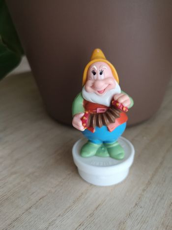 Figurine