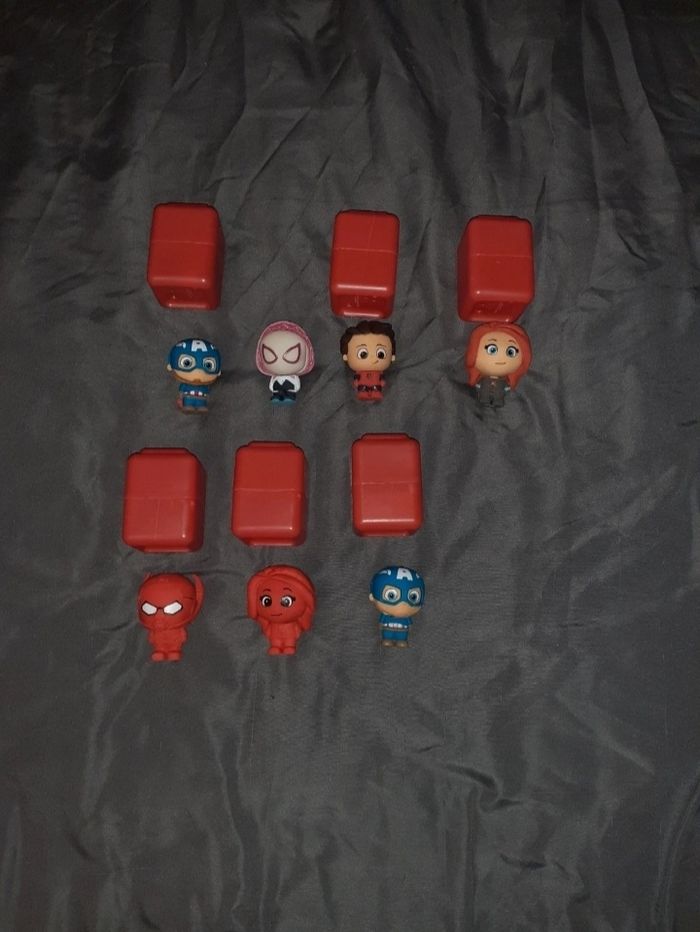 Lot de figurines gomme marvel
