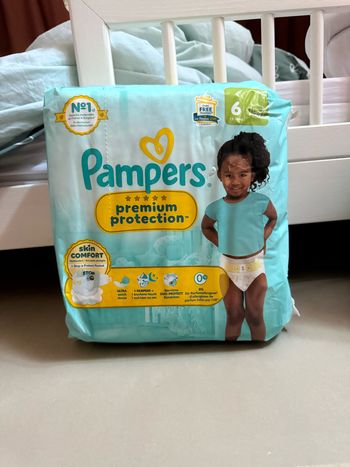 Couches Pampers premium protection