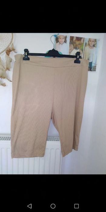 Short femme taille 52. 54