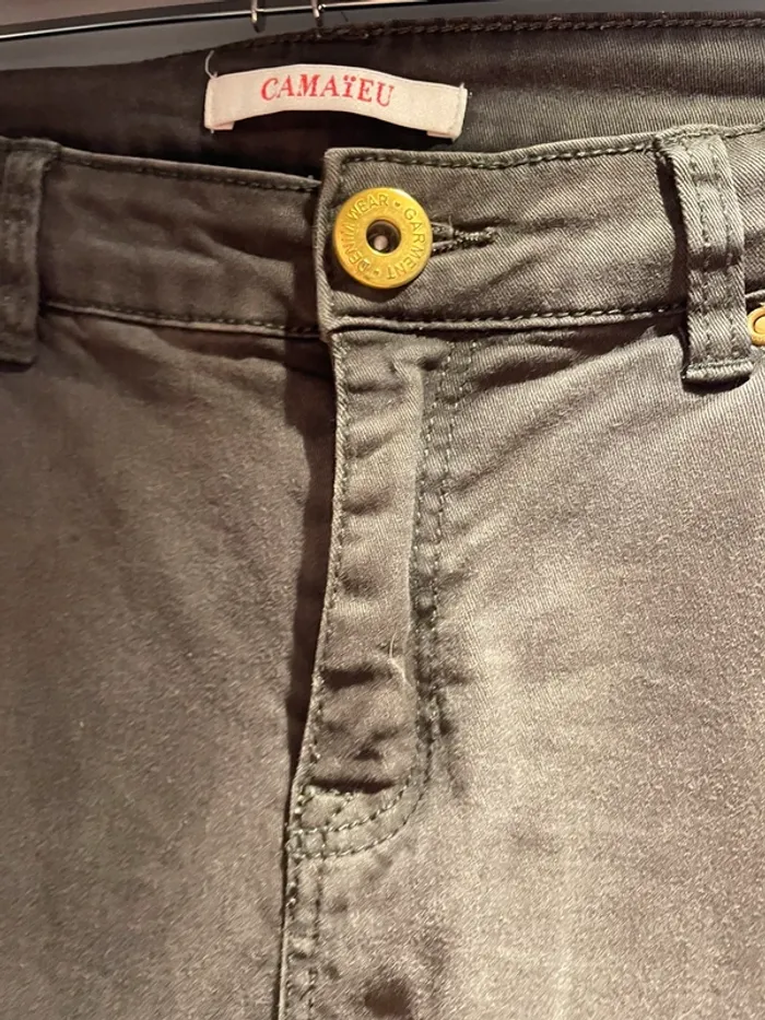 Jean femme taille 38 de marque Camaïeu très bon état - photo numéro 3