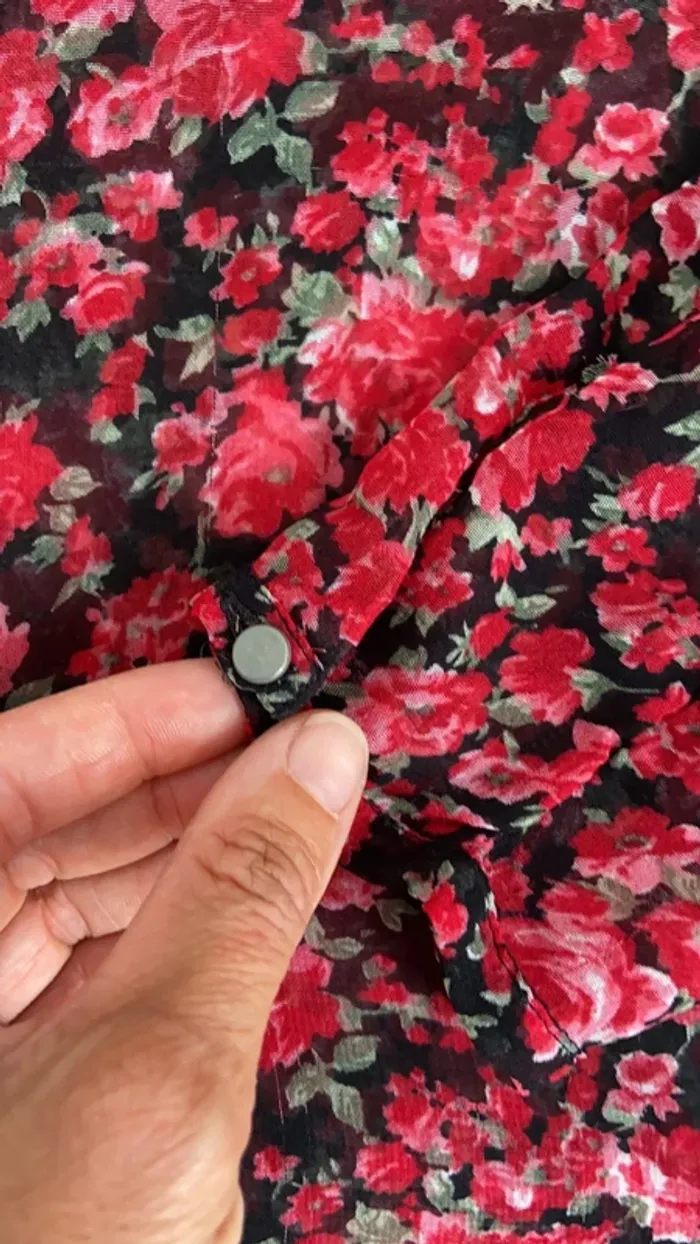 Jolie chemise à fleur - photo numéro 2