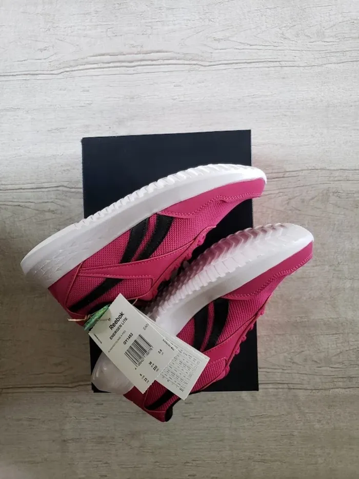 Chaussure Reebok rose Pointure 36 - photo numéro 2