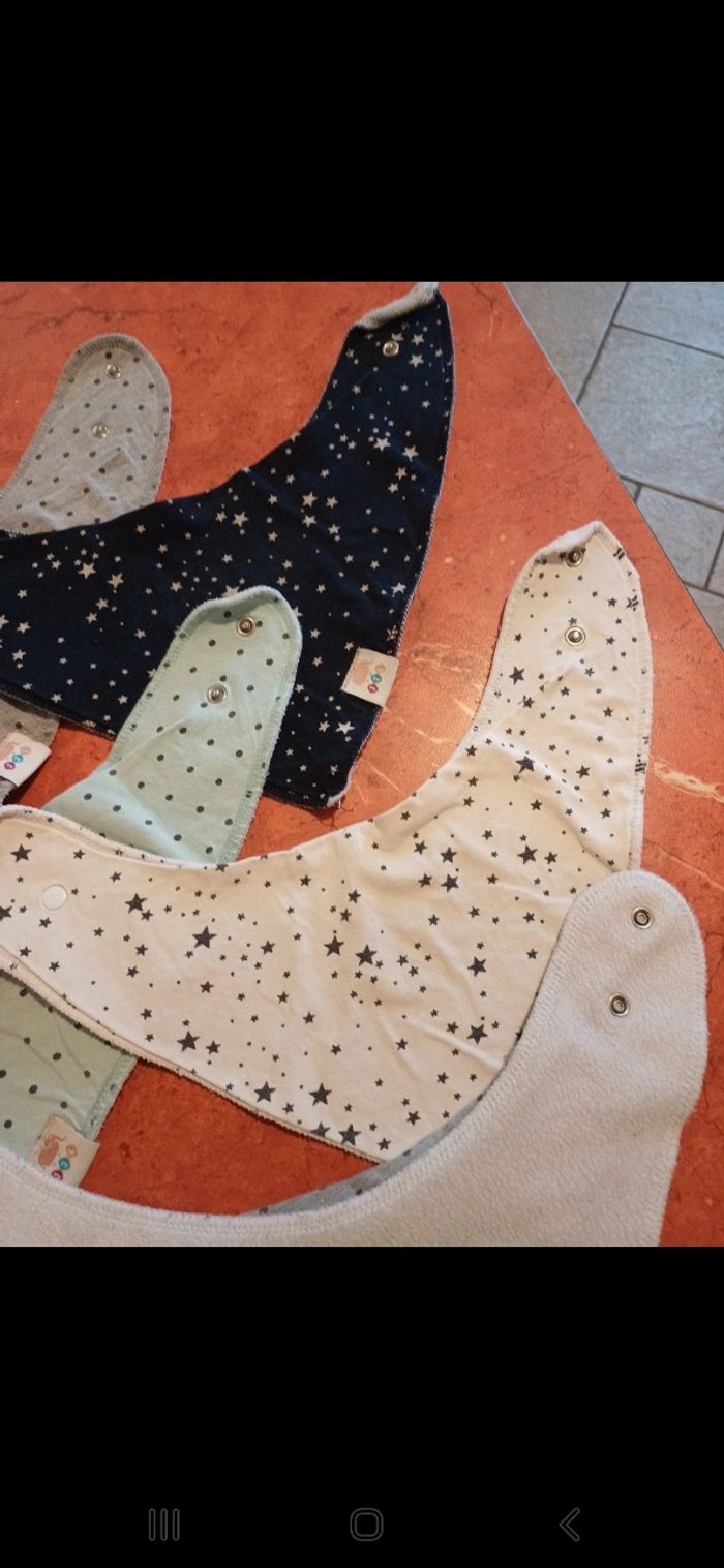 Lot de 5 bavoirs - photo numéro 3