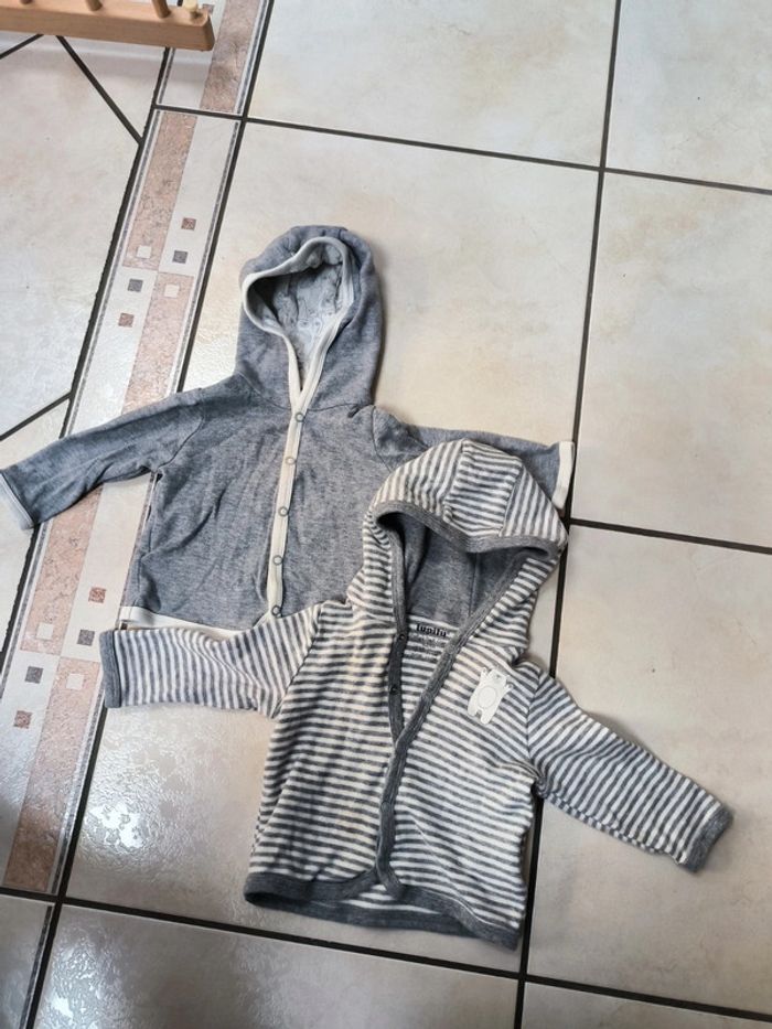 Gilet à capuche 2-6 mois