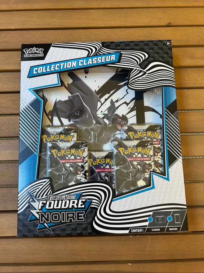 Pokémon EV10.5 Coffret Collection Classeur Foudre Noire Zekrom