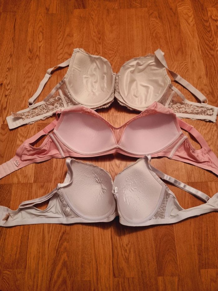Lot soutien gorge - photo numéro 2