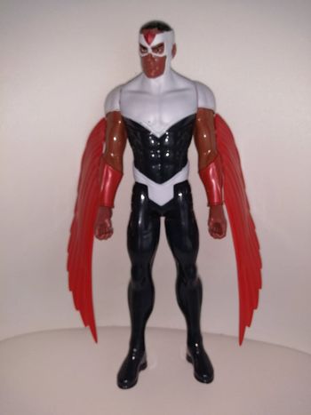Figurine  Marvel's Falcon 30 cm