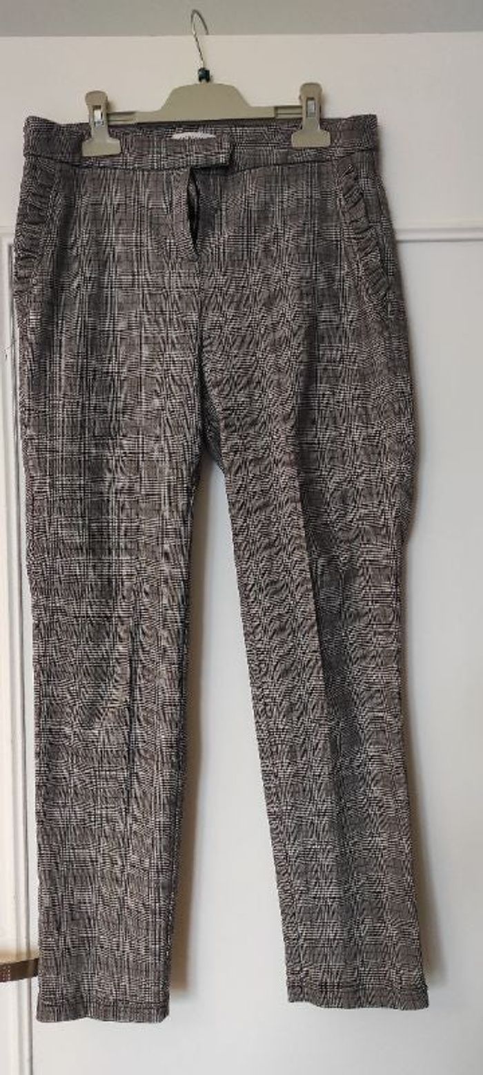Pantalon 38 cache cache