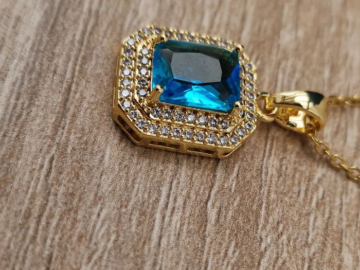 Collier Acier Doré Pendentif Pierre Bleue Cristal - photo numéro 6