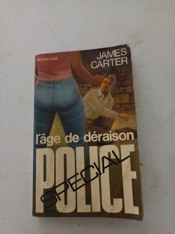 Livre l age de déraison police