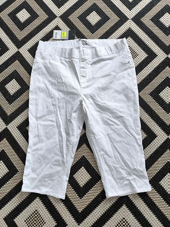 Pantacourt promiss taille 50 blanc neuf