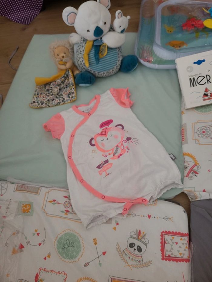 Barboteuse courte et croisée Petit Beguin 6 mois 68 cm