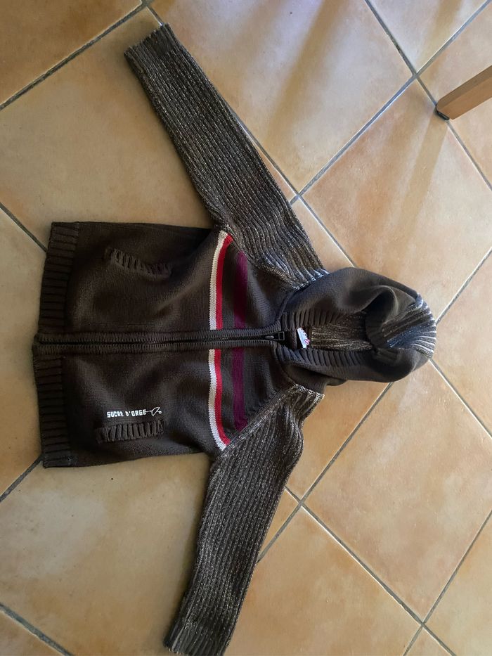 Gilet Zippé Sucre d’Orge 24 mois très bon état - photo numéro 2