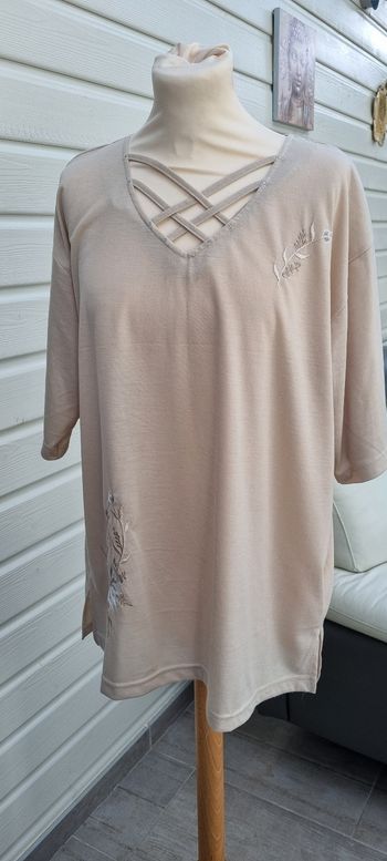 Tee shirt manches courtes taille 44