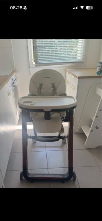 Chaise haute remise en main propre 