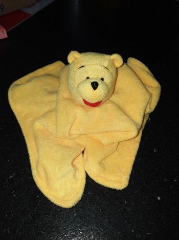 Doudou l'ourson Winnie Disney baby