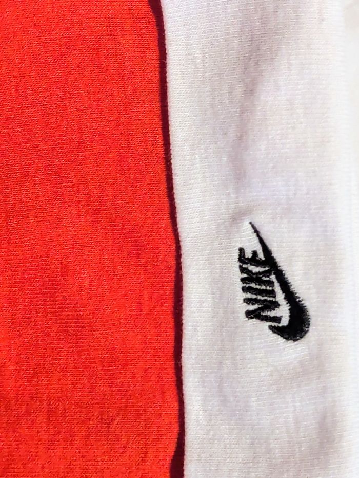 Petit Bonnet Nike Rouge Petit Bandeau Inférieur Blanc Vêtement Accessoire Petits Enfants Bébés - photo numéro 2