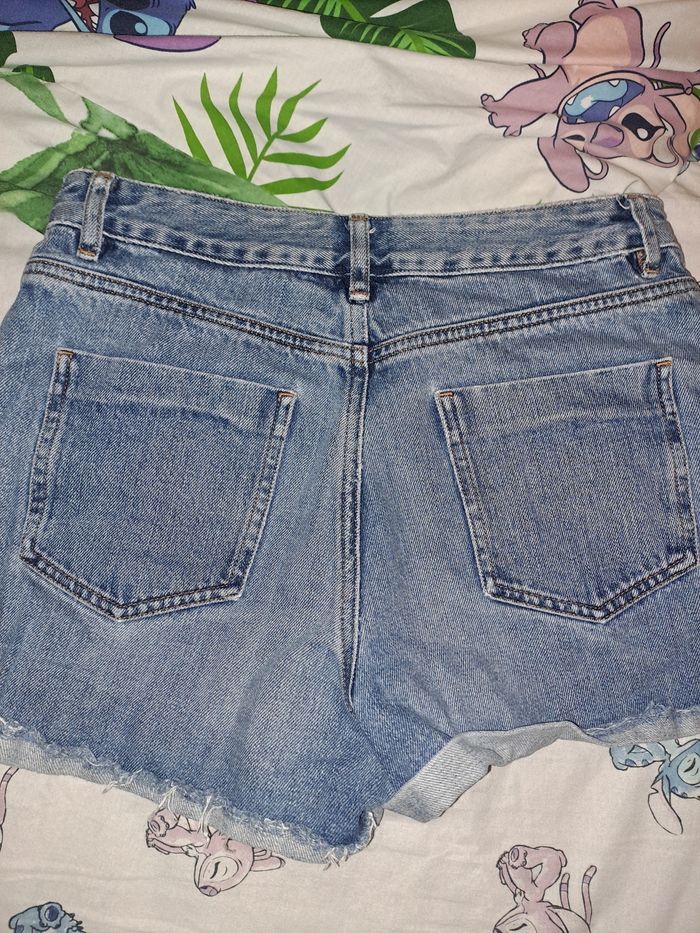 Short en jean asos taille 38 - photo numéro 2