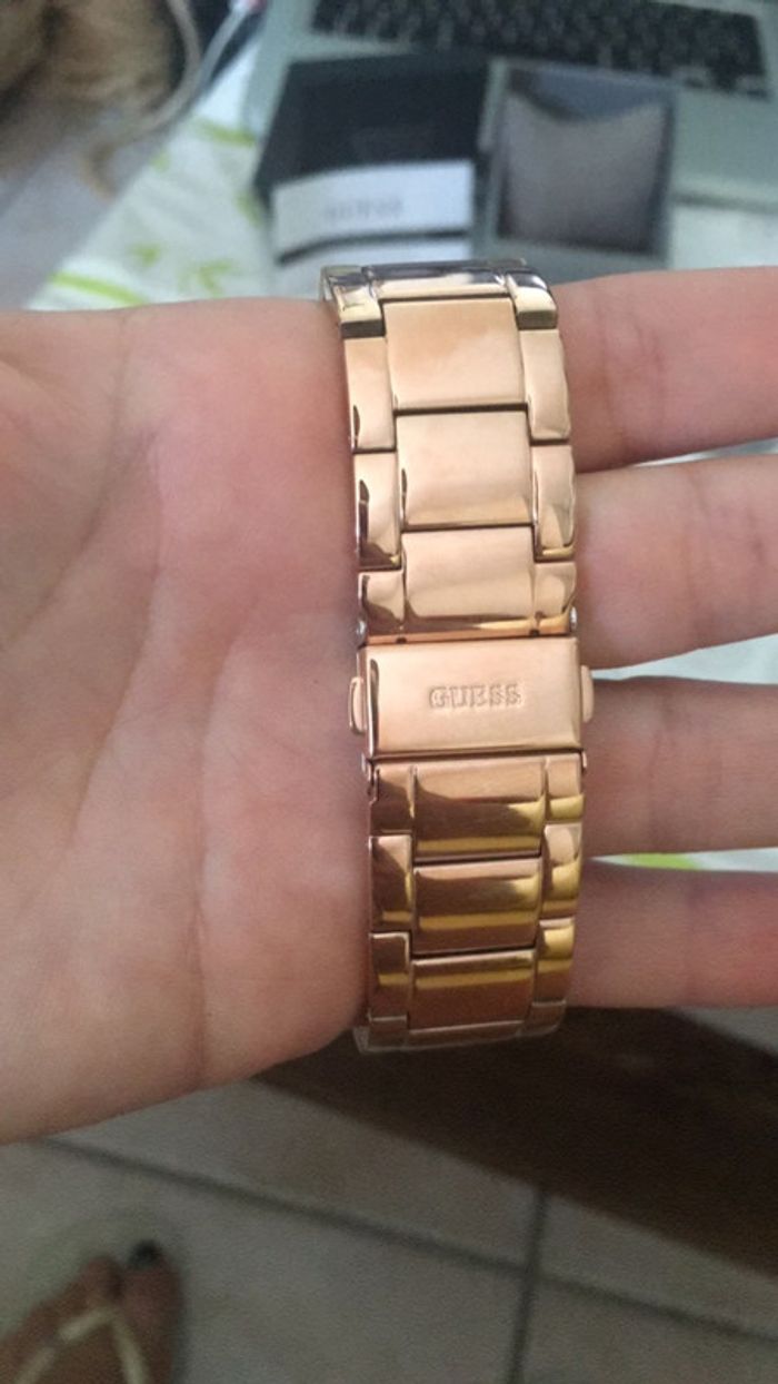 Magnifique Montre Guess - photo numéro 4