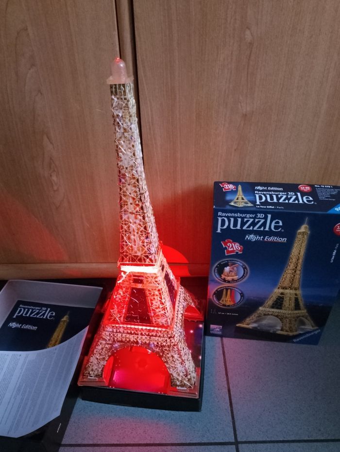 Puzzle 3D lumineux La Tour Eiffel Paris TBE
Ravensburger
Night édition - photo numéro 7