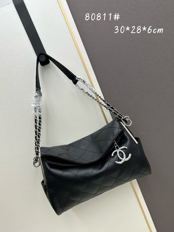 Chanel  8081