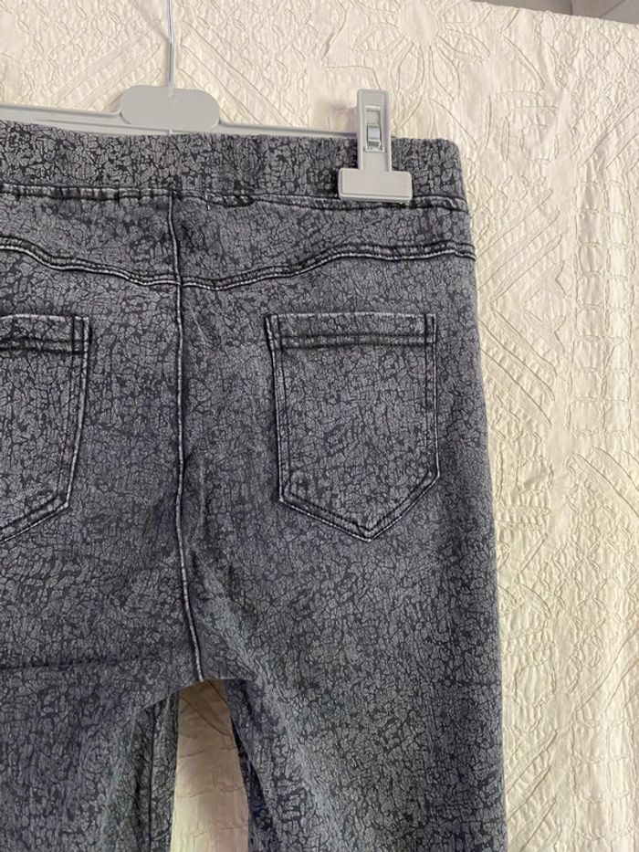 Short gris et noir élastiqué - photo numéro 7