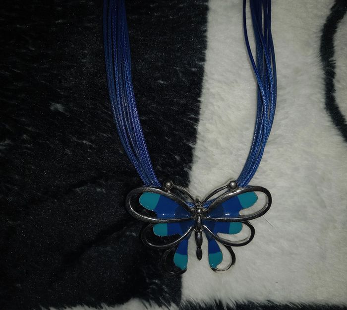 Collier papillon