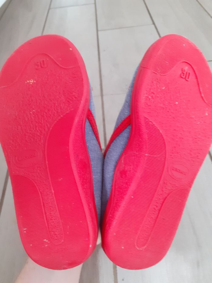 Chaussons gris-rouge - photo numéro 3