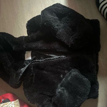 Manteau Doux à Capuche – 8 ans